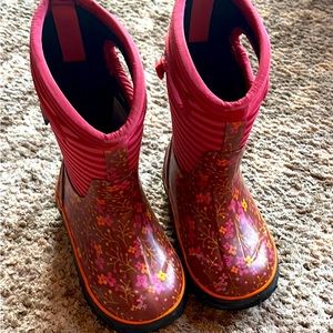 Toddler bogs - size 9
